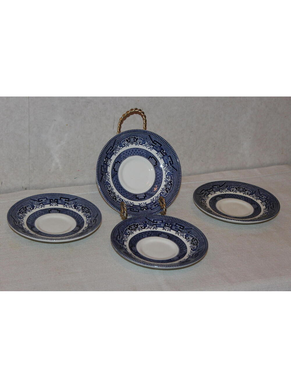 Churchill England Blue Willow Saucers - Set of 4